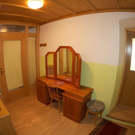 Haus Stoeffler Apartment Reisach Phòng bức ảnh